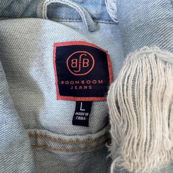 Oversized Y2K Distressed Jean Denim Jacket - Picture 5 of 13